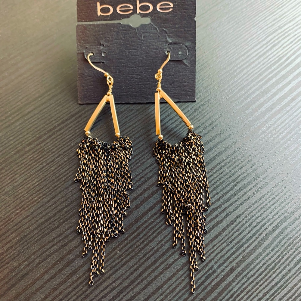 Golden fashion earrings💛🖤
